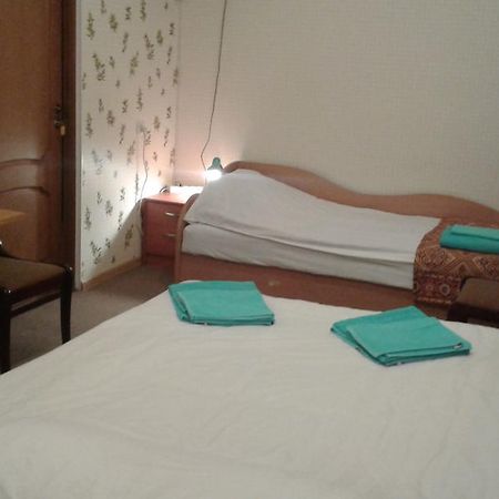 Hotel Viesu Maja Ezerkalns Krāslava Esterno foto