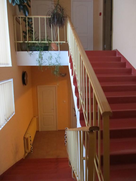 Hotel Viesu Maja Ezerkalns Krāslava Esterno foto