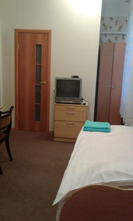 Hotel Viesu Maja Ezerkalns Krāslava Esterno foto