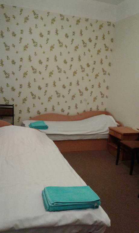 Hotel Viesu Maja Ezerkalns Krāslava Esterno foto
